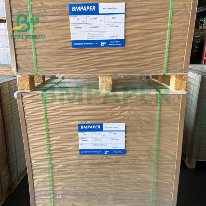 Livro Branco sem revestimento de 90gsm 100gsm Woodfree para o livro de exercício 685 x 990mm