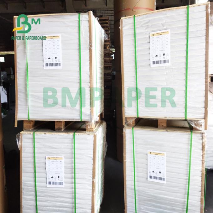 o texto da polpa de 53gsm 60gsm Recucled deslocou o papel de impressão para cadernos