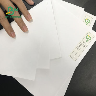 a planície sem revestimento Woodfree branco de 60G 70G 80G 90G deslocou as folhas de papel imprimindo 24 * 38&quot;