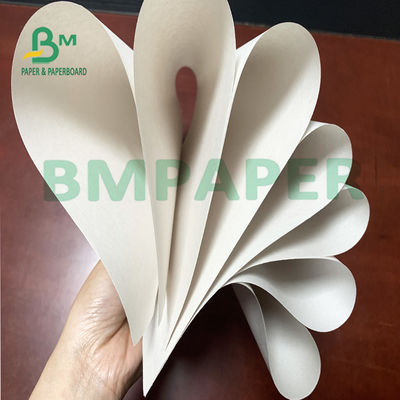 A boa opacidade reciclou o papel de embalagem do papel de jornal com uma superfície lisa plana