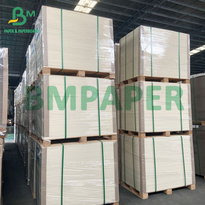 A madeira reduz a polpa o rolo branco do papel bond, deslocou imprimir o texto sem revestimento liso 70# de papel
