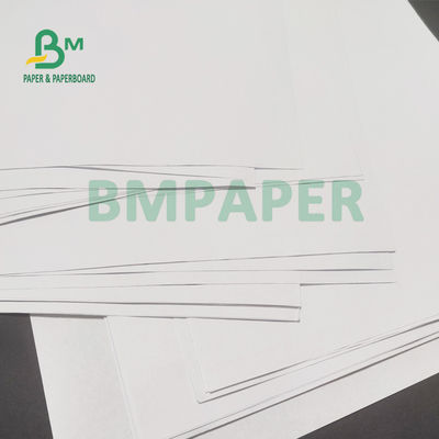 Livro Branco sem revestimento de 90gsm 100gsm Woodfree para o livro de exercício 685 x 990mm