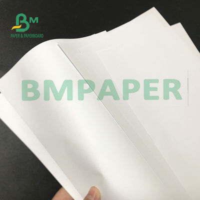 O branco deslocou o papel imprimindo para notas pegajosas brancura &amp; brilhante altos