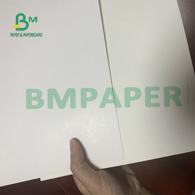 A madeira do Virgin reduz a polpa a folha branca do papel do cartão lisa para o cartão 610mm x 860mm do convite