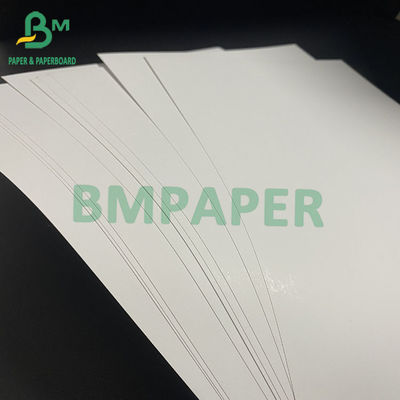 Tamanho 635mm x 900mm do papel lustroso 80G 90G 100G 115G de Matte Coated C2S