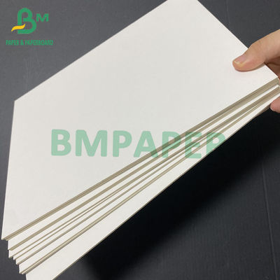 Placa de papel laminada branca de C1S 750mm 914mm 1220mm largamente 1.8mm 2mm 2.2mm densamente