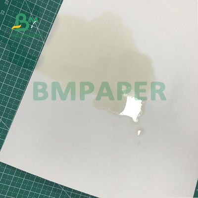 as folhas de papel absorventes de 700mm x de 1000mm super absorvem a superfície plana líquida