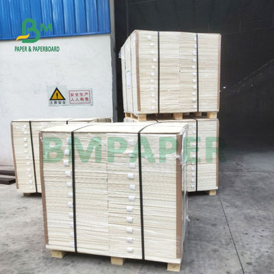 as folhas de papel absorventes de 700mm x de 1000mm super absorvem a superfície plana líquida