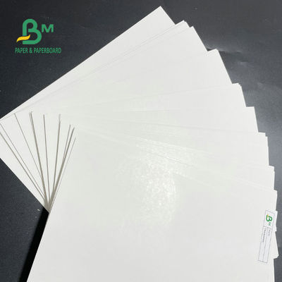 Um rolo de papel 275gsm 325gsm do congelador revestido do lado para o alimento de embalagem