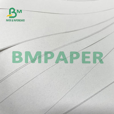 O papel de envolvimento branco do papel de jornal rola 45g 380 x 510 milímetros para protege artigos frágeis