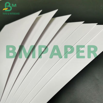 Papel lustroso alto G/M 130 e 115 Papel de brilho de seda branco de C2s para as tampas
