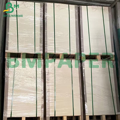 Papel lustroso alto G/M 130 e 115 Papel de brilho de seda branco de C2s para as tampas