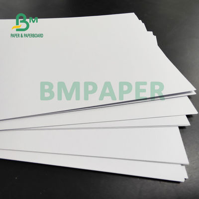 350 gm 400 gm Cartão não revestido Para Hangtag 720 X 1020 mm Alta brancura