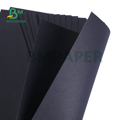 150gm 200gm Cartão de papel Kraft preto para embalagem de presentes 70 x 100cm Boa rigidez