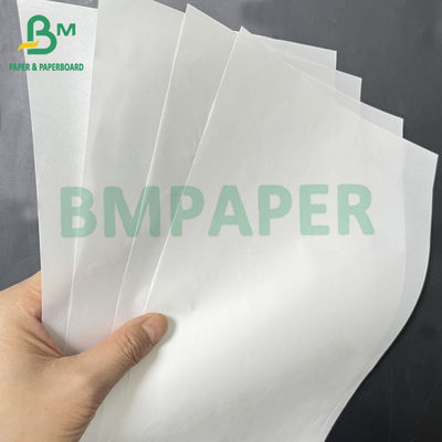 Excelente capacidade de processamento Papel à prova de gordura branco de 60 gm para embalagens de snacks alimentares