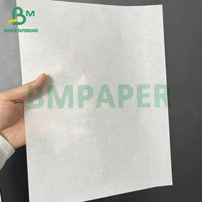 Excelente capacidade de processamento Papel à prova de gordura branco de 60 gm para embalagens de snacks alimentares