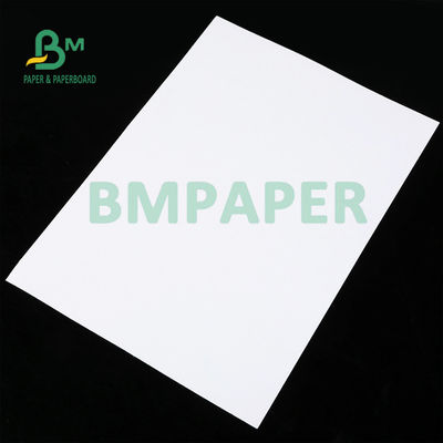 Papel Kraft branco branqueado de 70 gm para sacos de compras 700 x 1000 mm Boa resistência
