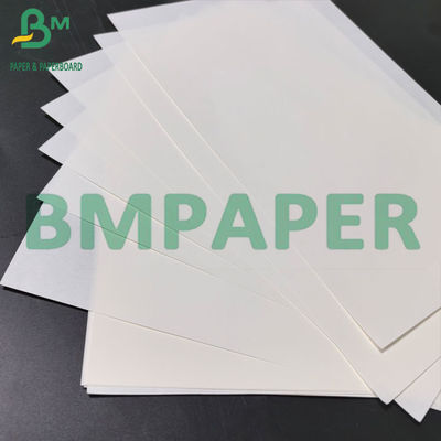 Papel Kraft Branco Branqueado de 70 gm Largura da bobina 1100 mm Papel Artesanal para sacos de compras