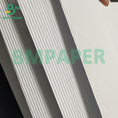 Aplicabilidade ampla e estável Duas camadas de papel de flauta F branco 1 mm para produtos cosméticos