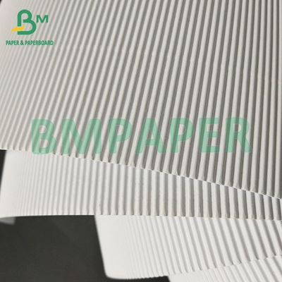 Aplicabilidade ampla e estável Duas camadas de papel de flauta F branco 1 mm para produtos cosméticos