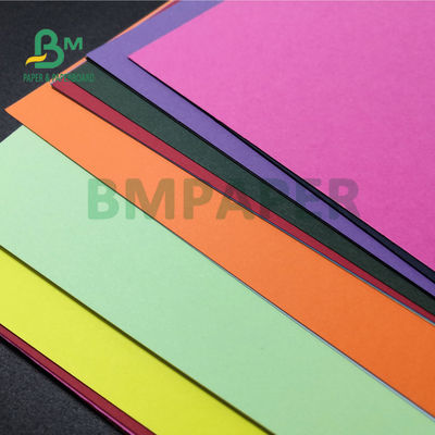 230gm Folha de papel de várias cores Cobertura de ligação Alta rigidez 22 &quot;x 28&quot;