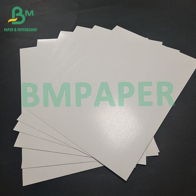 Papel anti-transparência com alta rigidez Papel revestido com núcleo preto e núcleo azul C2S