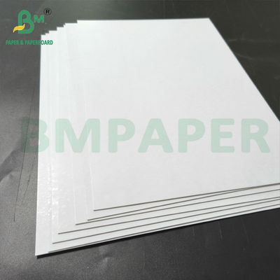 Caixas de presente Usar cartão branco revestido de lado duplo 1,5 mm 2,0 mm Cartão dobrável