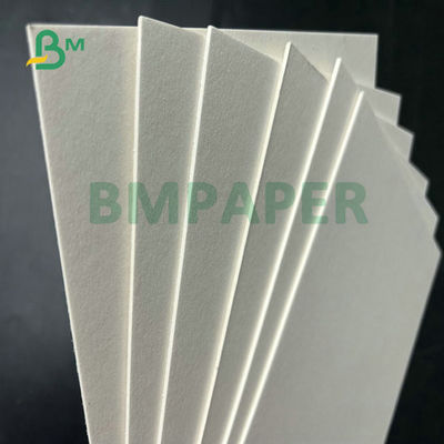 70 x 100 cm 100% Fibras primárias 1,5 mm 2 mm Espessura Papel absorvente para fazer subterrâneas