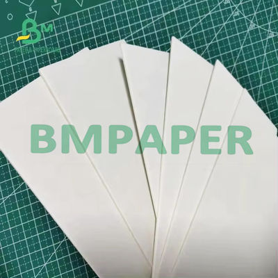 0.7 - 1.4 mm de papel branco absorvente para protecção de mesas