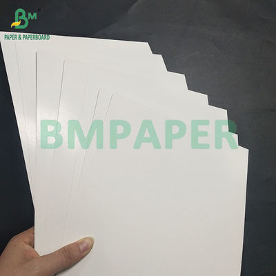 330 g de papel de cartão de jogo preto-azul duplo lado revestido