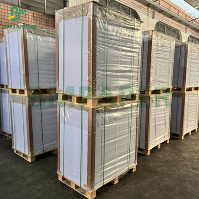 Papel sem revestimento de madeira de alta brancura 55 gm Folhas de papel de celulose virgem 100%