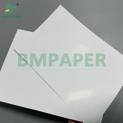 Papel de arte revestido com C2S de alta branqueza 250GSM Folhas de papel de cobertura brilhante