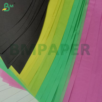30g - 90g Papel Cupcake Liner não revestido Cor-de-rosa Fenda de óleo Resistente a altas temperaturas