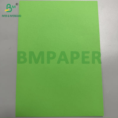 Papel sem madeira verde papagaio de 80 g, folhas de papel coloridas de 25,5&quot; x 38,5&quot;