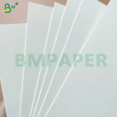 Folhas de papel absorvente de água de celulose de madeira 100% Super Branco para Hangtag