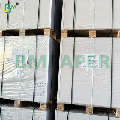 Folhas de papel absorvente de água de celulose de madeira 100% Super Branco para Hangtag