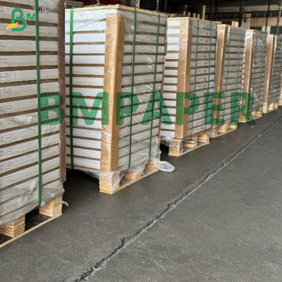 Papel em branco sem carbono Papel duplicado de carbono para receção