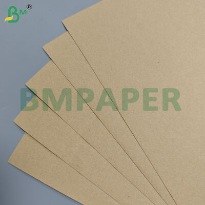 Bobinas de papel kraft liso de 80 g/m² com 46,7 cm de largura para envelopes