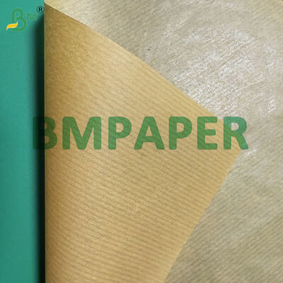 papel de embalagem com nervuras 40gsm 26inches por 31inches que envolve a máquina amarela dourada de Kraft vitrificou um lado