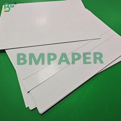 320 gramas Papel de núcleo preto para jogos de cartas 72 x 102cm Alto resistente a rasgos