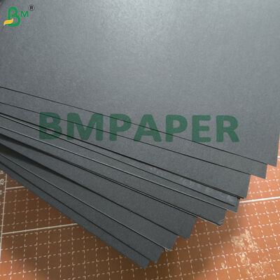 80 gm 90 gm Grau alimentar Papel Kraft preto virgem Pulpa de madeira à prova de gordura para embalagens alimentares